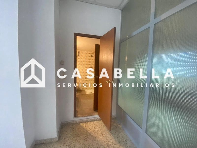 Commercial for sale in Valencia city - € 115,000 (Ref: 9650189)