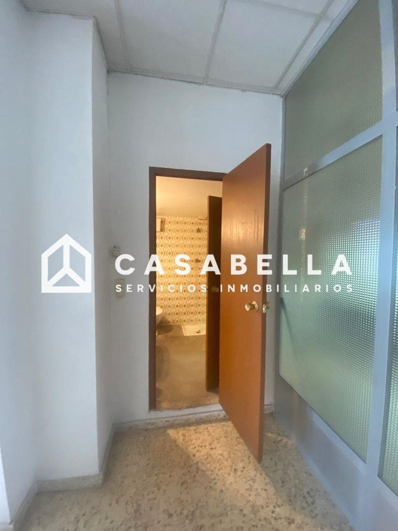 Commercial for sale in Valencia city - € 115,000 (Ref: 9650189)