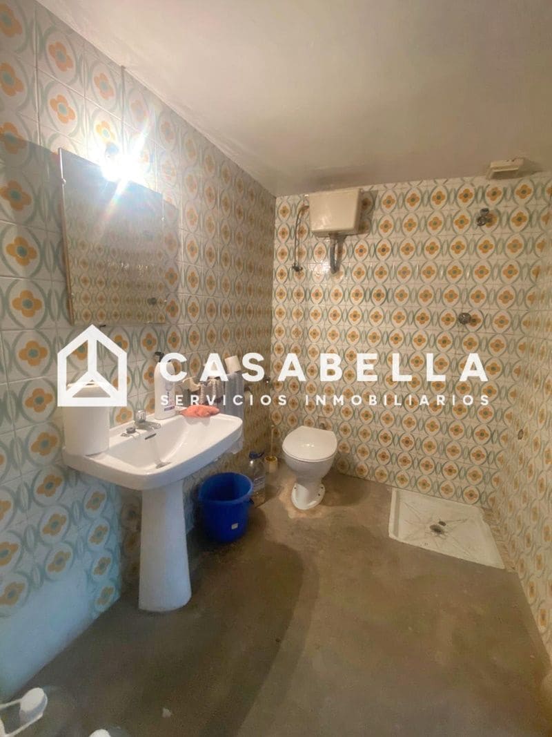 Commercial for sale in Valencia city - € 115,000 (Ref: 9650189)