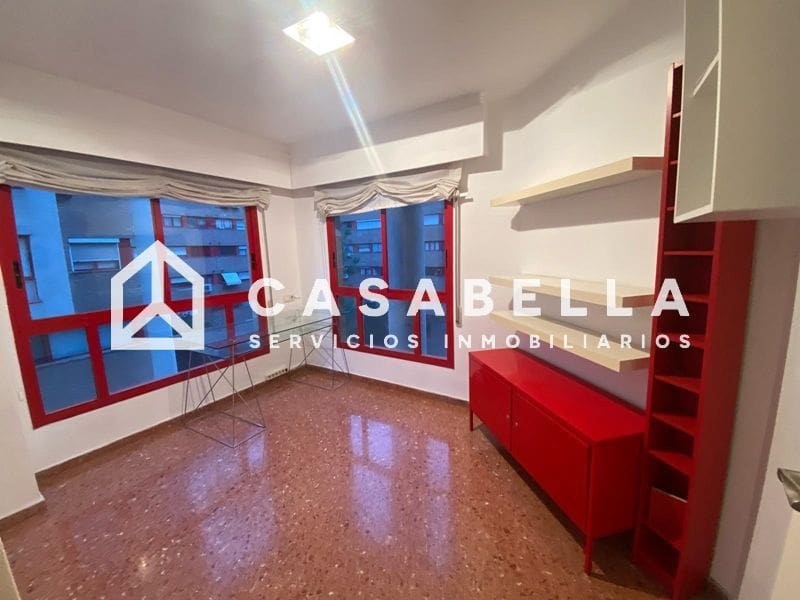 3 makuuhuone Asunto myytävänä paikassa Valencia kaupunki - 340 000 € (Ref: 9650191)