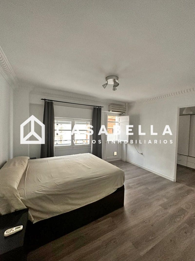 2 bedroom Penthouse for sale in Valencia city - € 269,000 (Ref: 9650192)