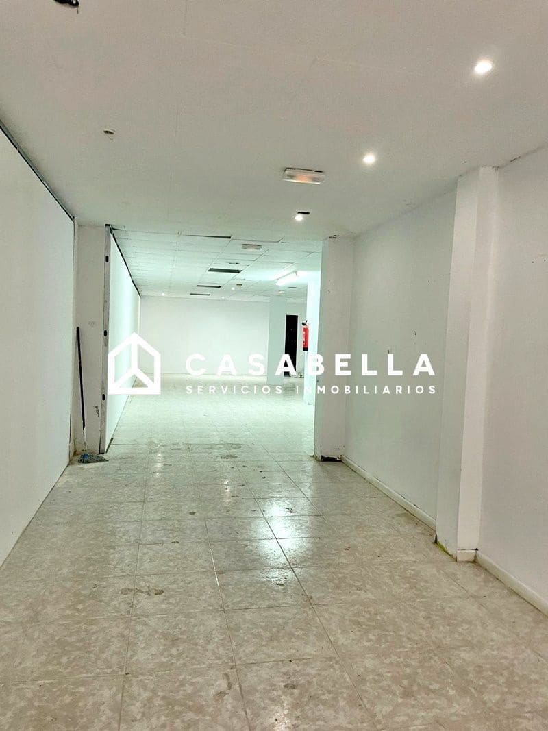 Kommersiell til leie i Valencia by - € 1 100 (Ref: 9650193)