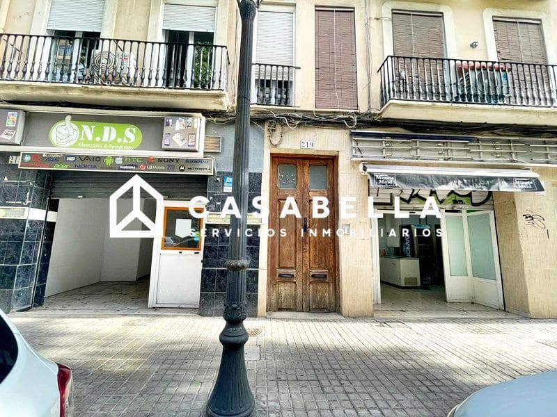 Kommersiell til leie i Valencia by - € 1 100 (Ref: 9650193)