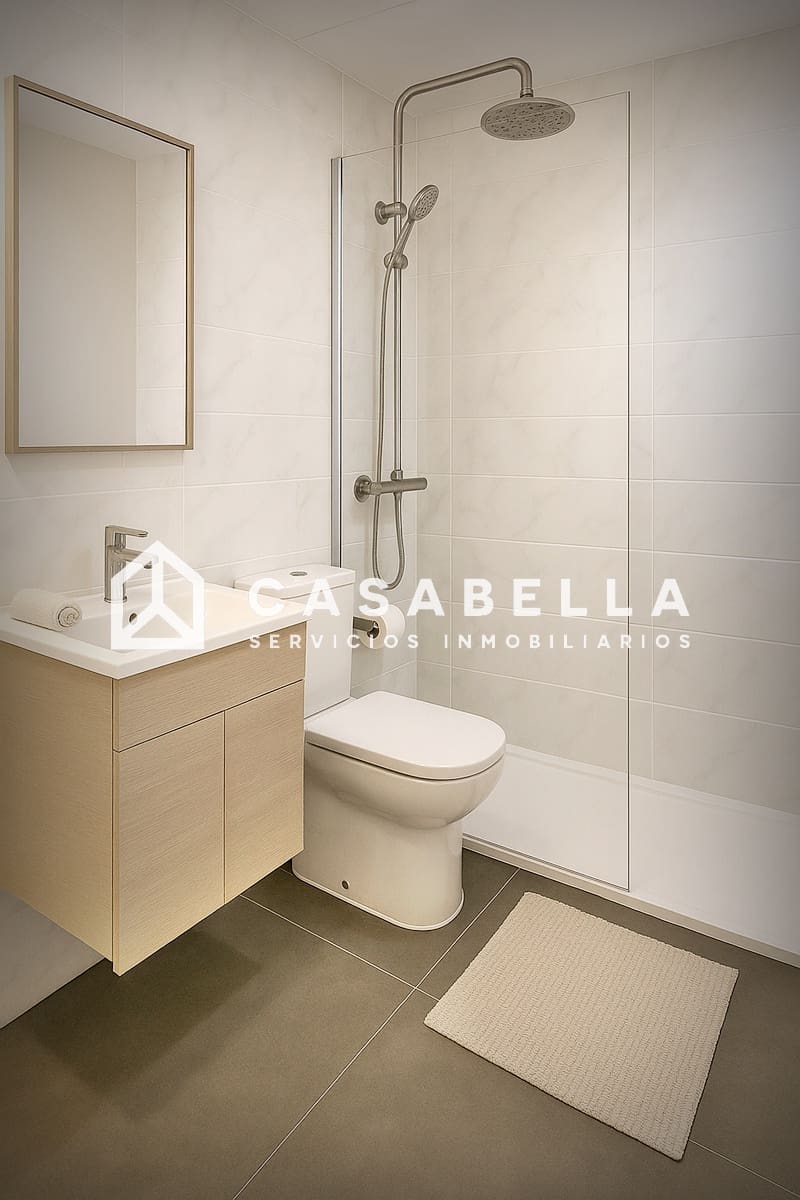 4 sypialnia Mieszkanie do wynajęcia w Miasto Walencja - 2 100 € (Ref: 9650194)