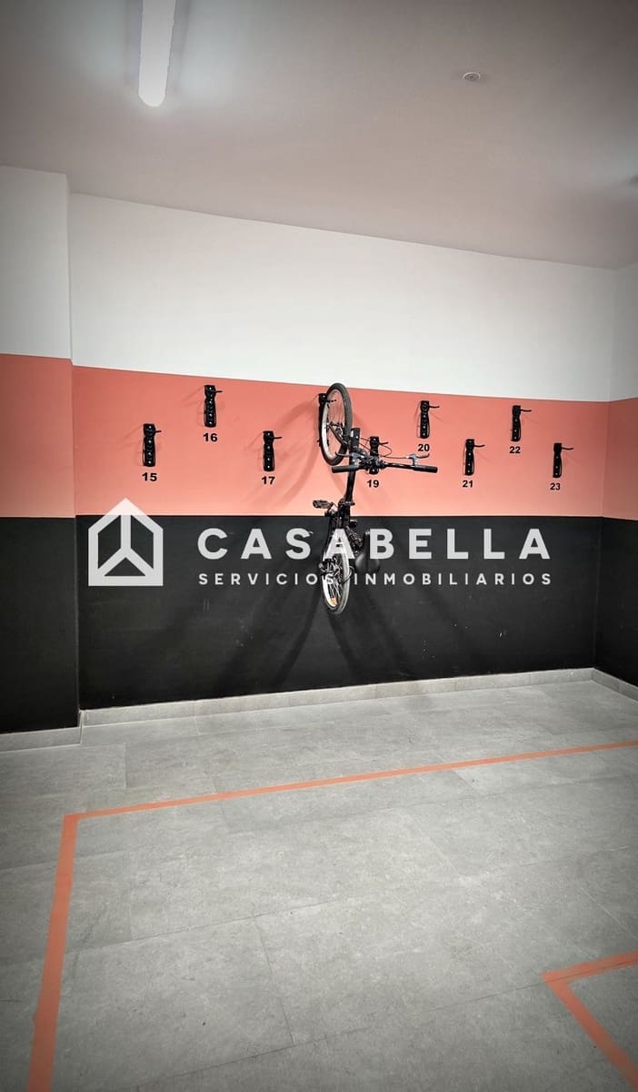 4 sypialnia Mieszkanie do wynajęcia w Miasto Walencja - 2 100 € (Ref: 9650194)