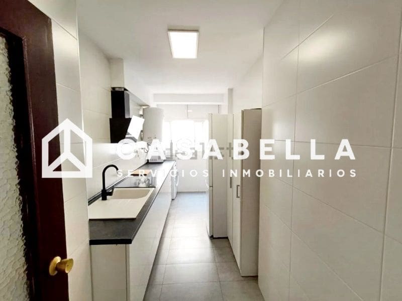 4 slaapkamer Flat te koop in Valencia stad - € 315.000 (Ref: 9650195)