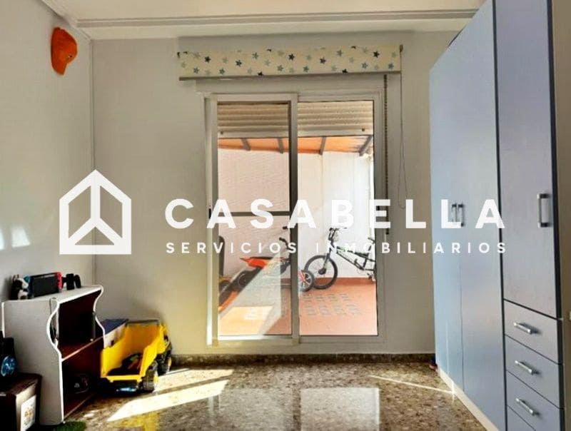 3 bedroom Flat for sale in Valencia city - € 249,000 (Ref: 9650210)