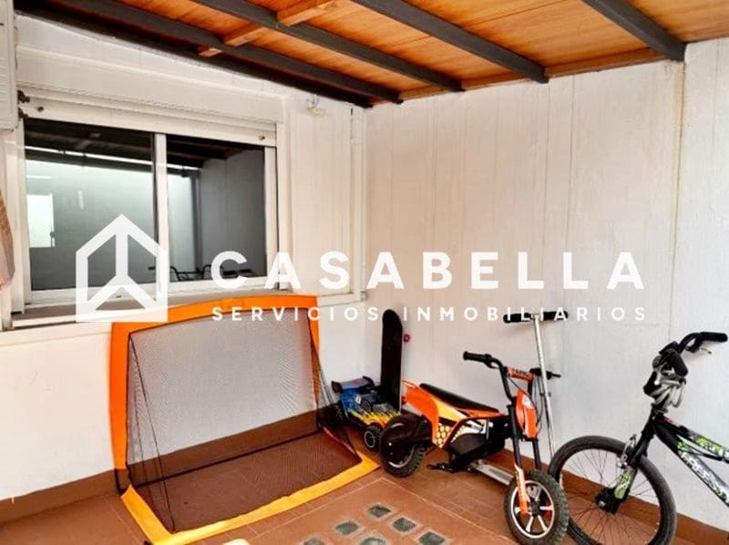 3 bedroom Flat for sale in Valencia city - € 249,000 (Ref: 9650210)