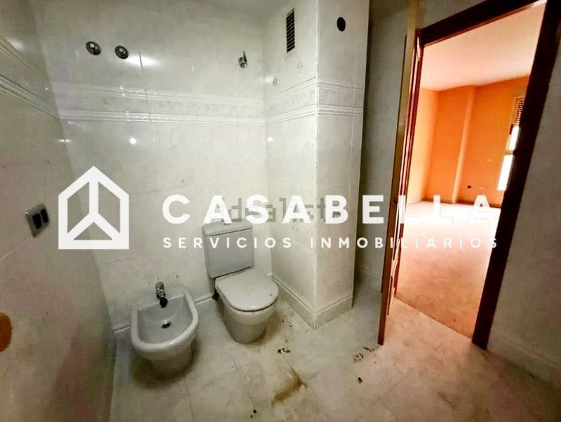 4 slaapkamer Flat te koop in Valencia stad - € 299.000 (Ref: 9650212)