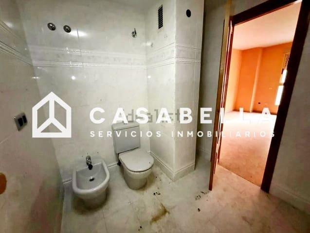 4 slaapkamer Flat te koop in Malilla, Valencia stad - € 299.000 (Ref: 9650212)