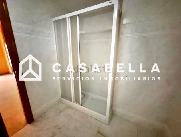 4 slaapkamer Flat te koop in Malilla, Valencia stad - € 299.000 (Ref: 9650212)