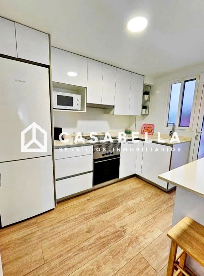 3 bedroom Flat for sale in Valencia city with garage - € 375,000 (Ref: 9650214)