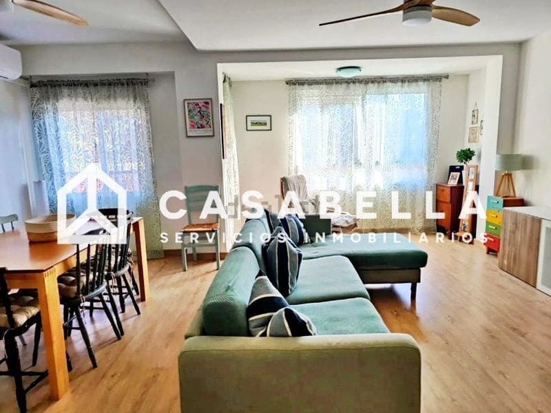 3 bedroom Flat for sale in Valencia city with garage - € 375,000 (Ref: 9650214)