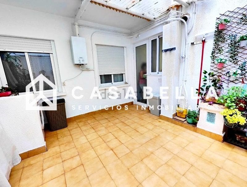 3 bedroom Flat for sale in Valencia city with garage - € 375,000 (Ref: 9650214)