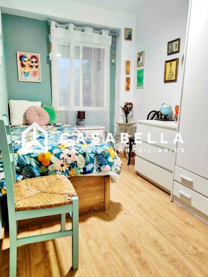 3 bedroom Flat for sale in Valencia city with garage - € 375,000 (Ref: 9650214)