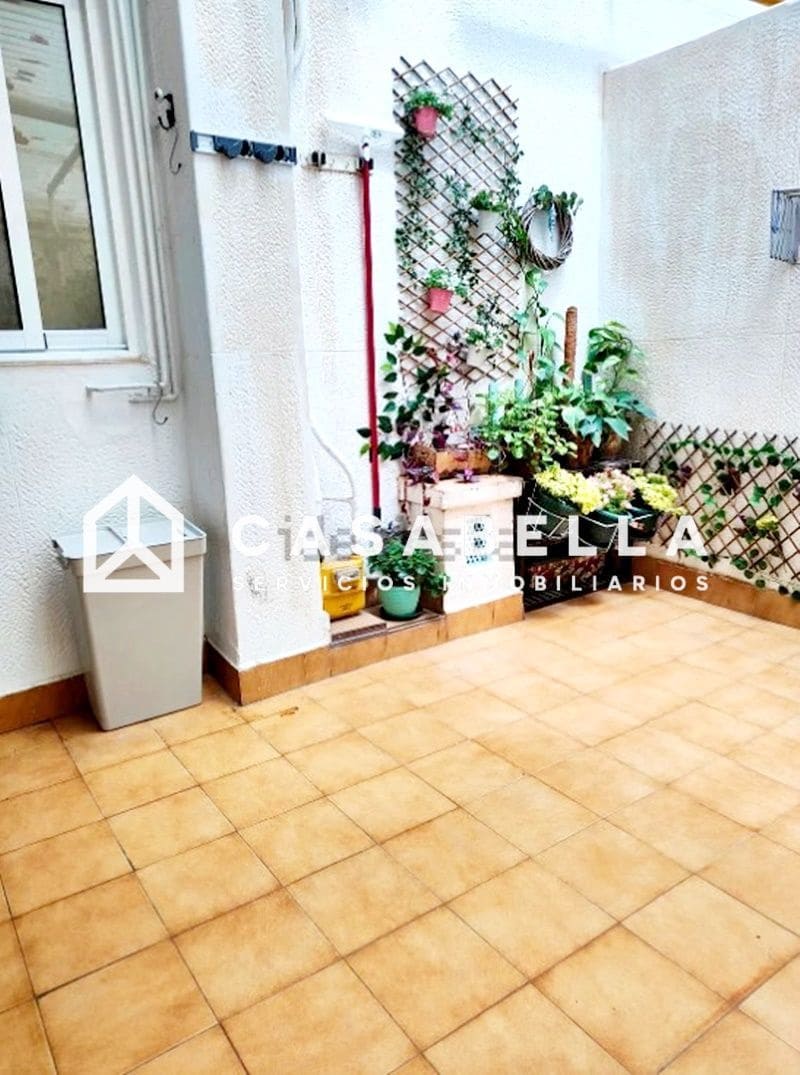 3 bedroom Flat for sale in Valencia city with garage - € 375,000 (Ref: 9650214)
