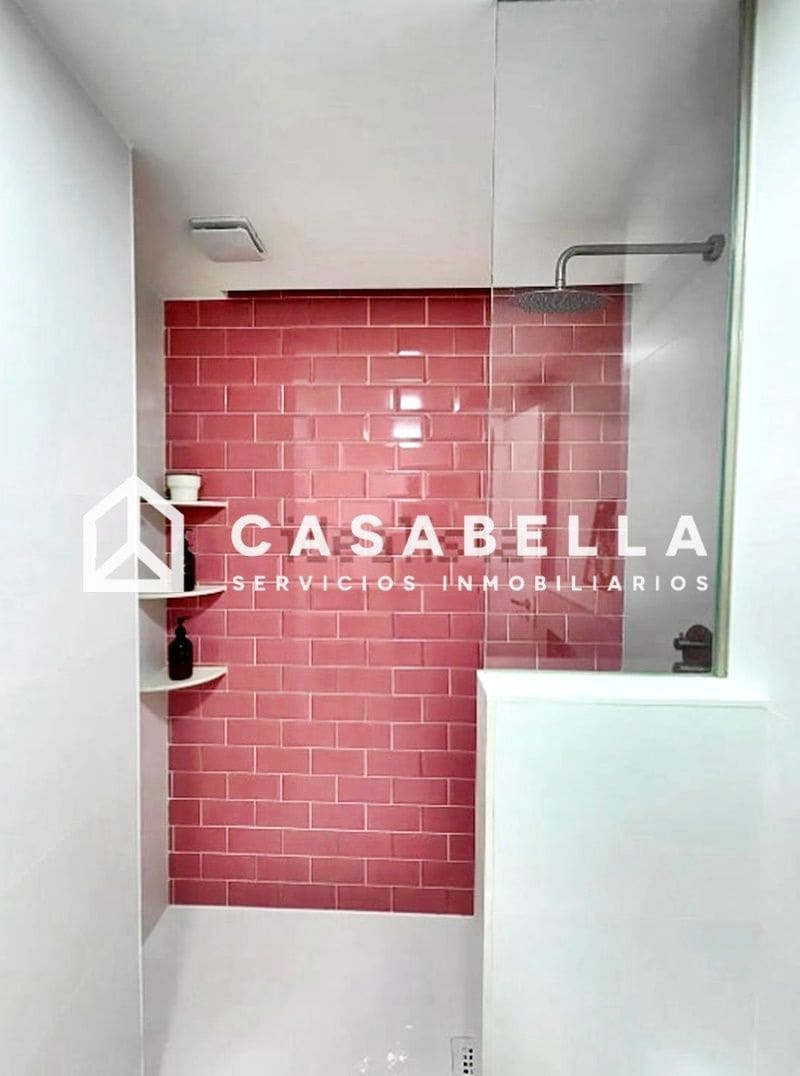 3 bedroom Flat for sale in Valencia city with garage - € 375,000 (Ref: 9650214)