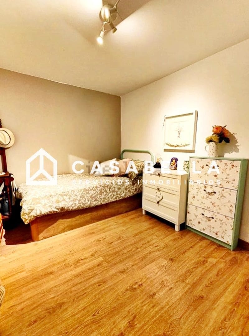 3 bedroom Flat for sale in Valencia city with garage - € 375,000 (Ref: 9650214)