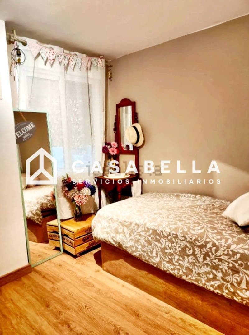 3 bedroom Flat for sale in Valencia city with garage - € 375,000 (Ref: 9650214)