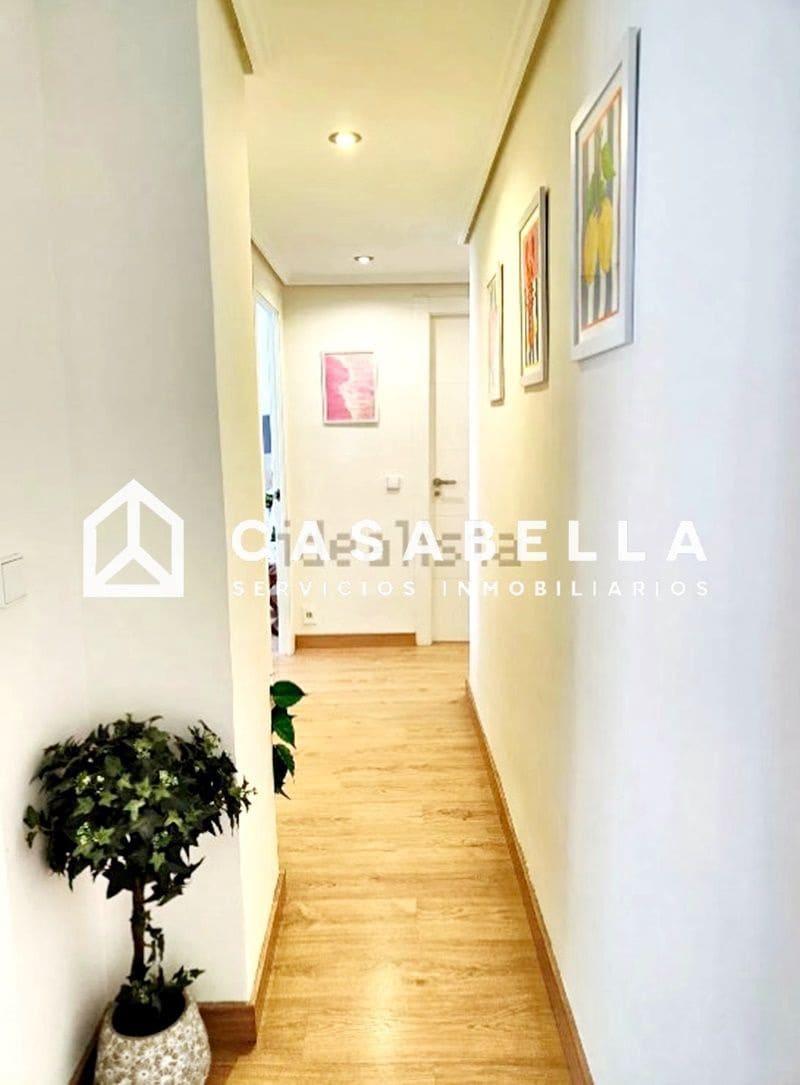 3 bedroom Flat for sale in Valencia city with garage - € 375,000 (Ref: 9650214)