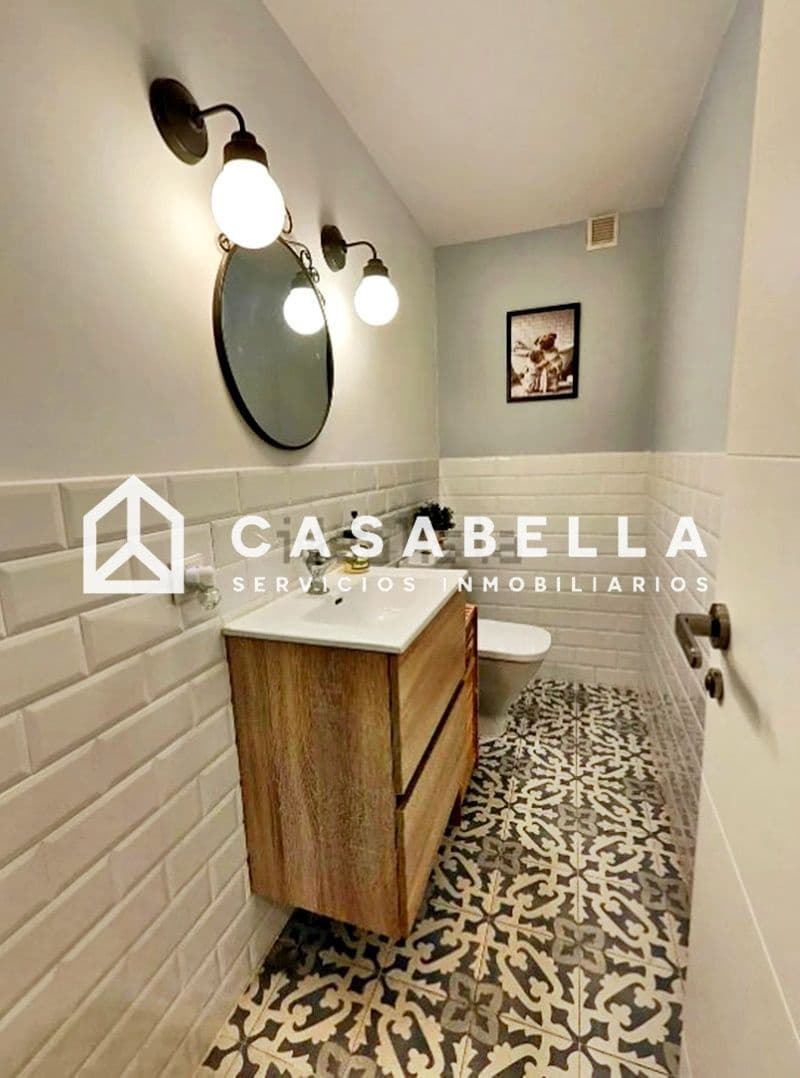 3 bedroom Flat for sale in Valencia city with garage - € 375,000 (Ref: 9650214)