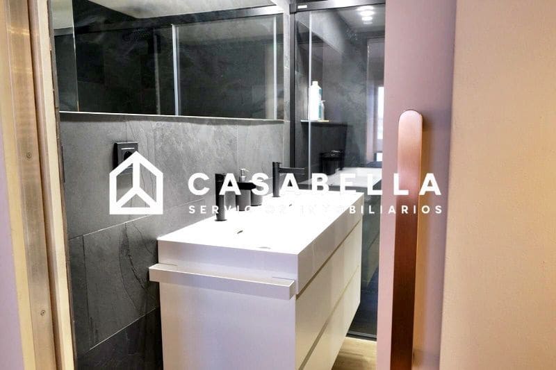 3 soverom Leilighet til leie i Valencia by med garasje - € 1 850 (Ref: 9650227)