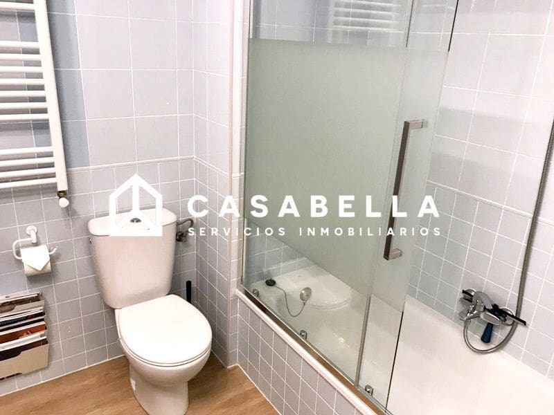 3 soverom Leilighet til leie i Valencia by med garasje - € 1 850 (Ref: 9650227)