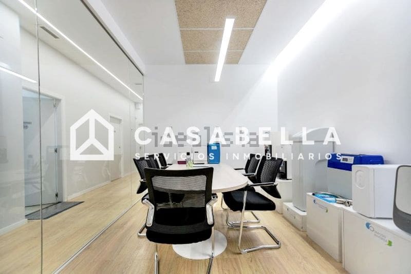 Kaupallinen myytävänä paikassa Valencia kaupunki - 395 000 € (Ref: 9650228)