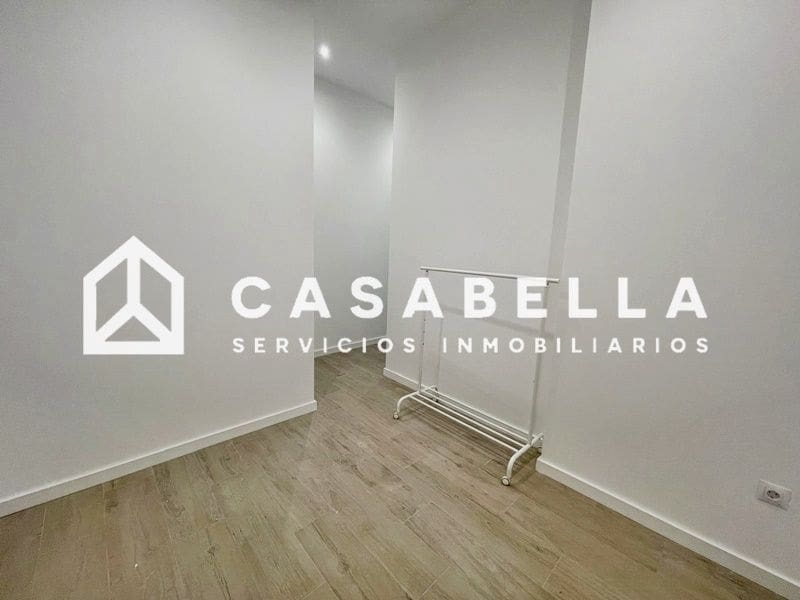 Studio for rent in Valencia city - € 1,500 (Ref: 9651709)