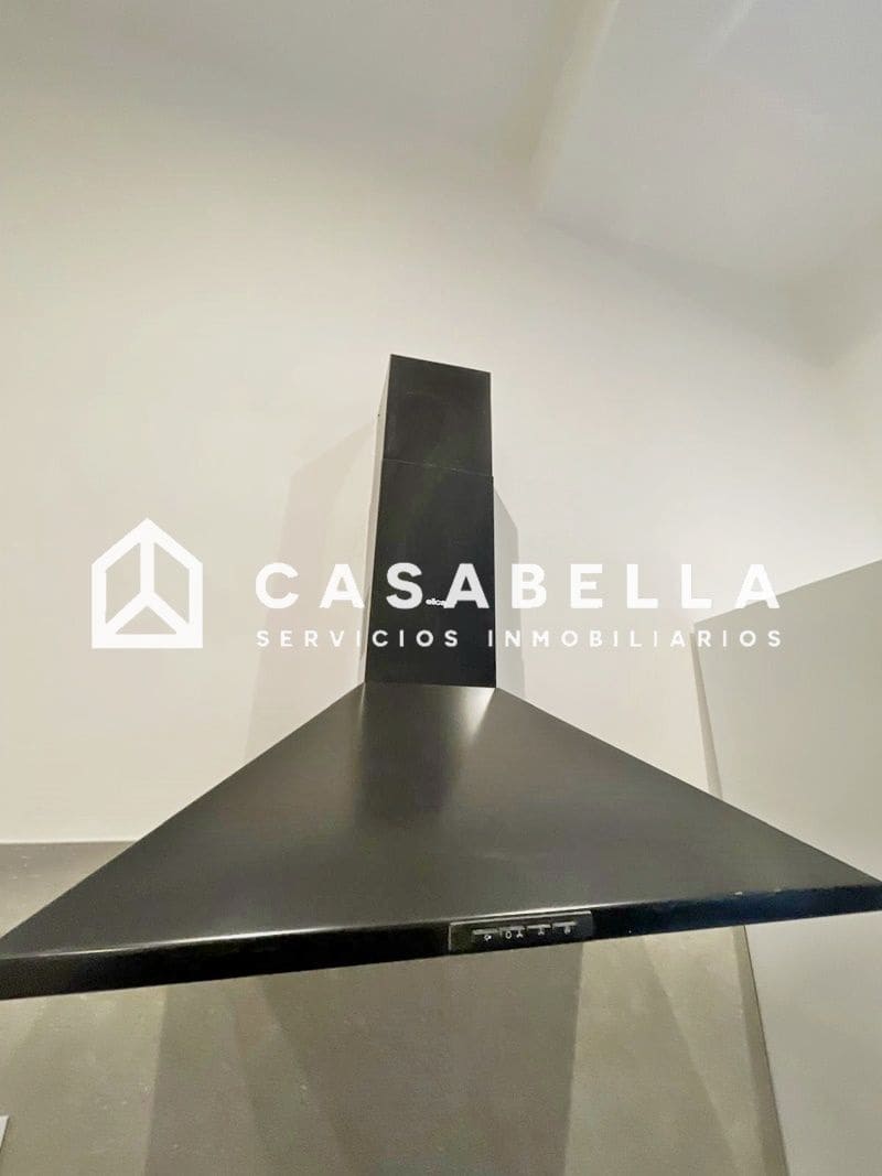 Studio for rent in Valencia city - € 1,500 (Ref: 9651709)