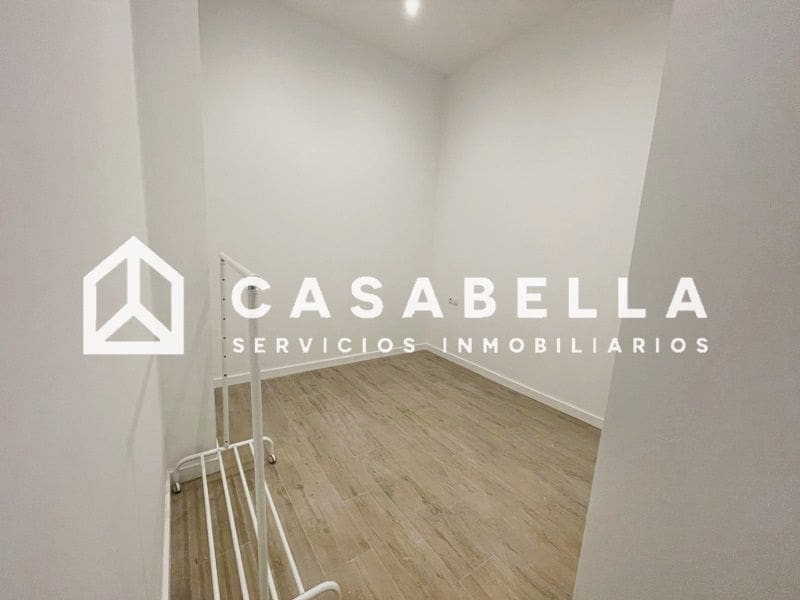 Studio for rent in Valencia city - € 1,500 (Ref: 9651709)