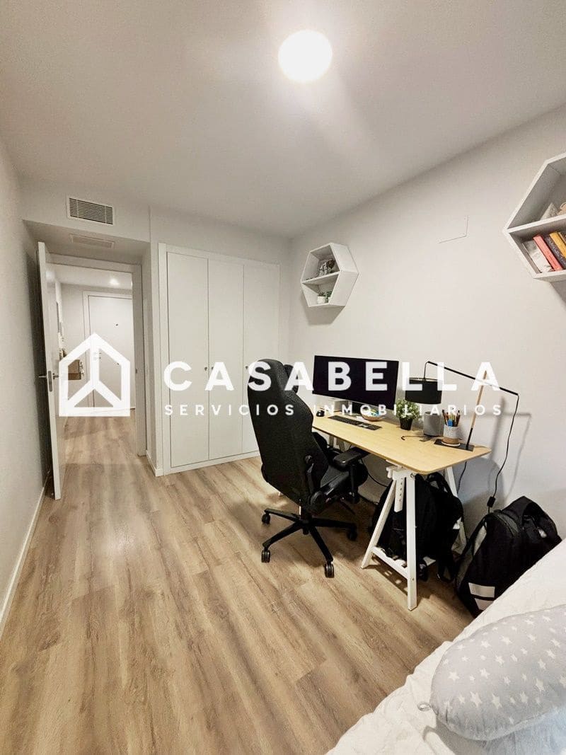 2 sovrum Lägenhet till salu i Valencia stad med pool garage - 375 000 € (Ref: 9670132)