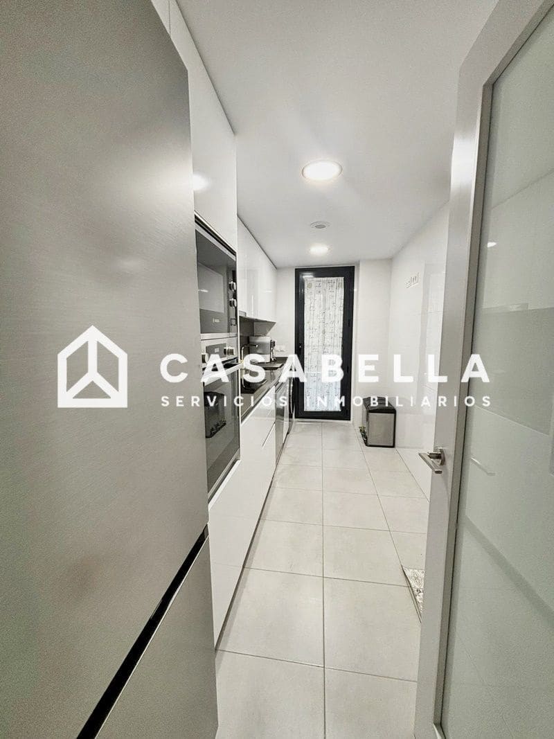 2 sovrum Lägenhet till salu i Valencia stad med pool garage - 375 000 € (Ref: 9670132)