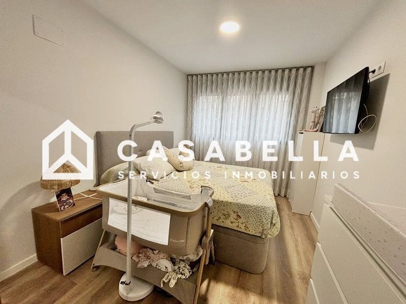 2 sovrum Lägenhet till salu i Valencia stad med pool garage - 375 000 € (Ref: 9670132)