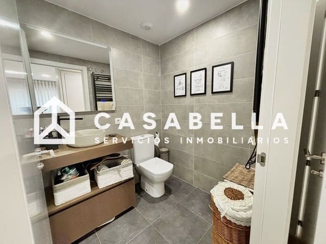 2 soverom Leilighet til salgs i Valencia by med svømmebasseng garasje - € 375 000 (Ref: 9670132)