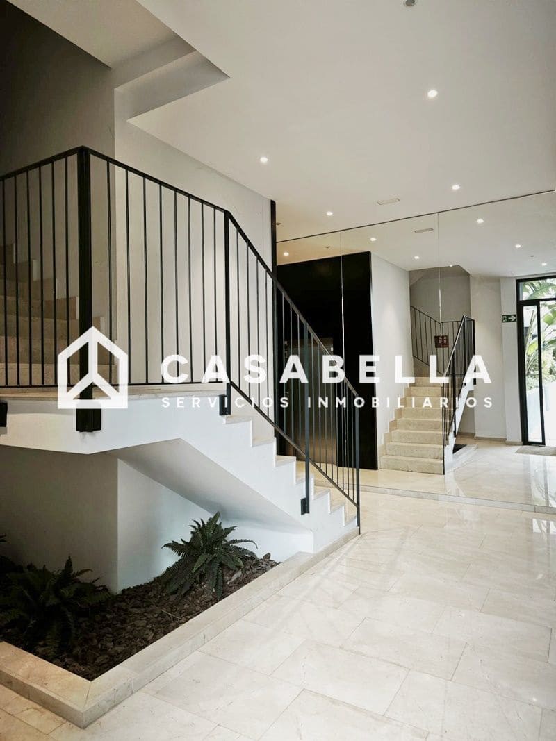 2 sovrum Lägenhet till salu i Valencia stad med pool garage - 375 000 € (Ref: 9670132)