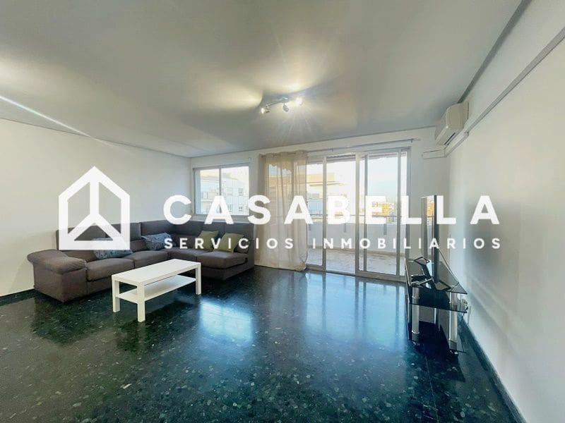 4 bedroom Flat for rent in Valencia city - € 2,200 (Ref: 9721397)