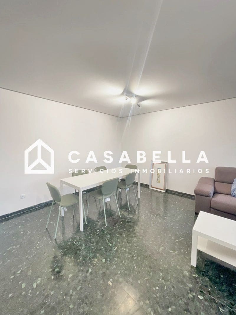 4 bedroom Flat for rent in Valencia city - € 2,200 (Ref: 9721397)