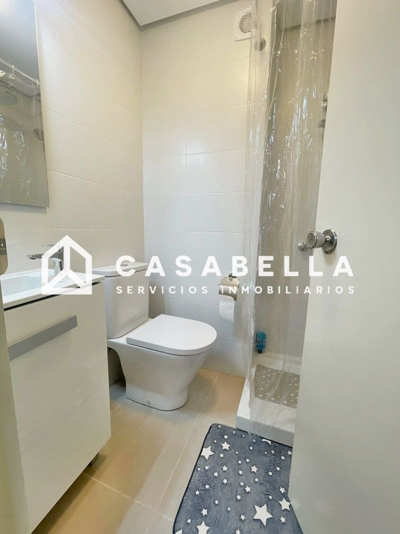 4 bedroom Flat for rent in Valencia city - € 2,200 (Ref: 9721397)