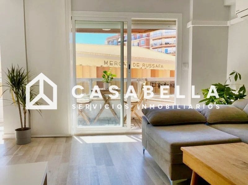 2 bedroom Flat for sale in Valencia city with garage - € 650,000 (Ref: 9726424)