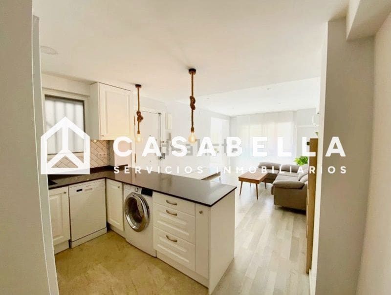 2 bedroom Flat for sale in Valencia city with garage - € 650,000 (Ref: 9726424)