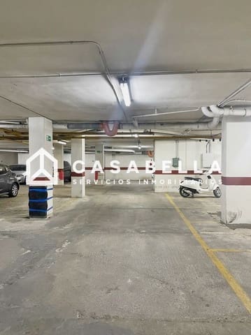 Garage for rent in Exposicio, Valencia city - € 120 (Ref: 9735251)