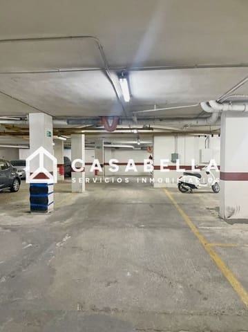 Garage for rent in Exposicio, Valencia city - € 120 (Ref: 9735251)