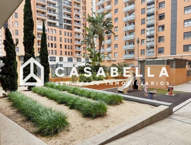 3 slaapkamer Flat te koop in Valencia stad met zwembad garage - € 630.000 (Ref: 9741546)