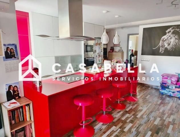 3 slaapkamer Penthouse te koop in Torrefiel, Valencia stad - € 240.000 (Ref: 9755388)