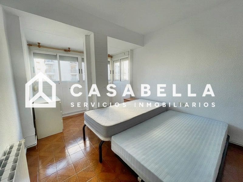 3 makuuhuone Asunto vuokrattavana paikassa Valencia kaupunki mukana uima-altaan 
autotalli - 1 300 € (Ref: 9758588)