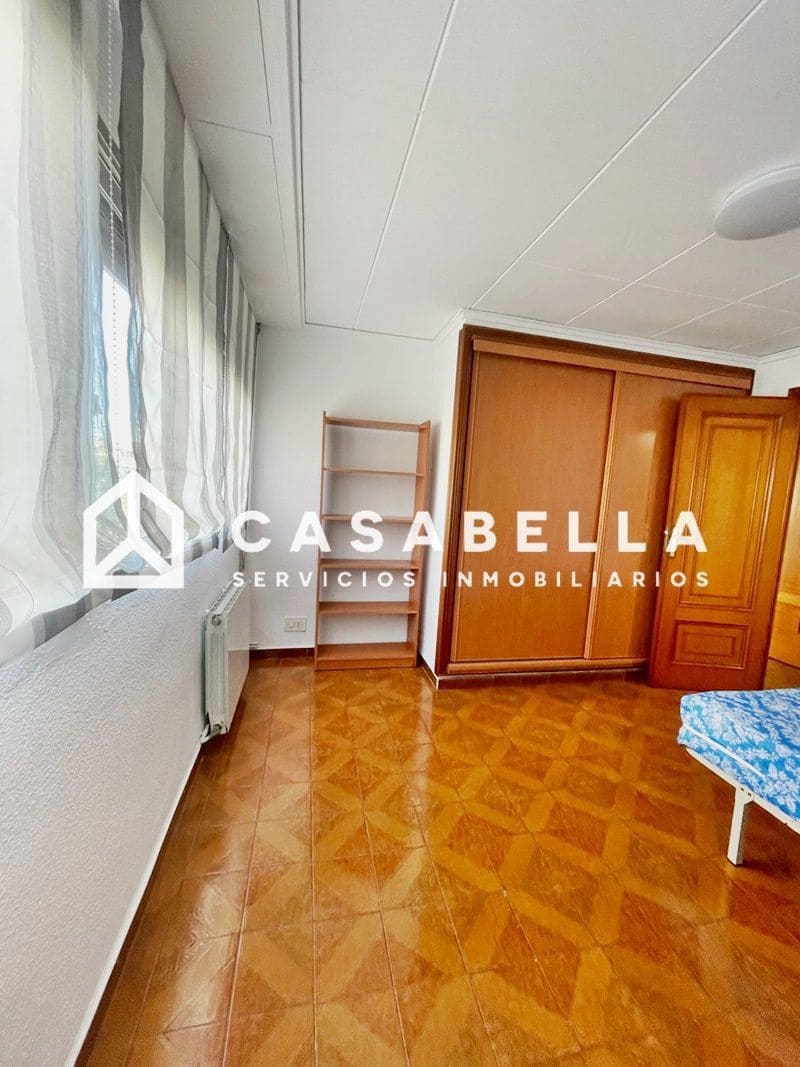 3 makuuhuone Asunto vuokrattavana paikassa Valencia kaupunki mukana uima-altaan 
autotalli - 1 300 € (Ref: 9758588)