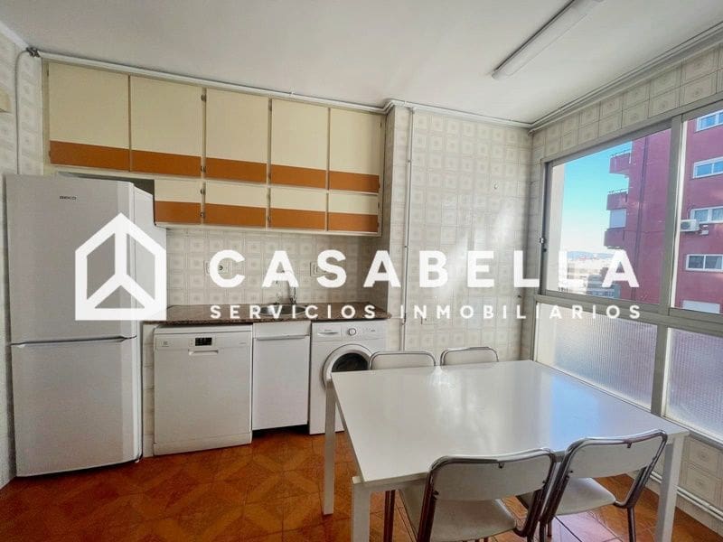 3 makuuhuone Asunto vuokrattavana paikassa Valencia kaupunki mukana uima-altaan 
autotalli - 1 300 € (Ref: 9758588)