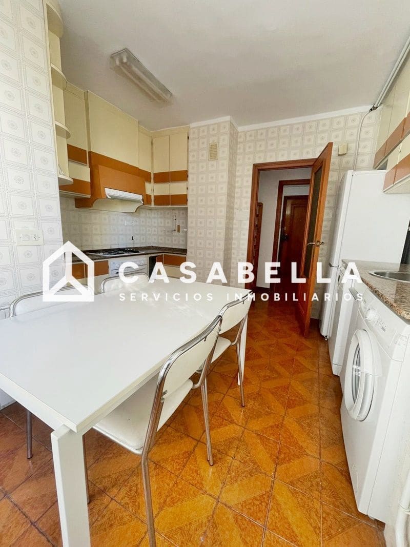 3 makuuhuone Asunto vuokrattavana paikassa Valencia kaupunki mukana uima-altaan 
autotalli - 1 300 € (Ref: 9758588)