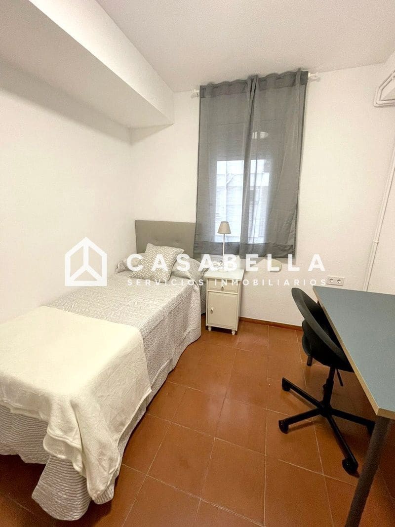 4 makuuhuone Asunto vuokrattavana paikassa Valencia kaupunki - 2 000 € (Ref: 9780220)